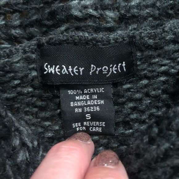 The sweater project size small - Picture 3 of 8